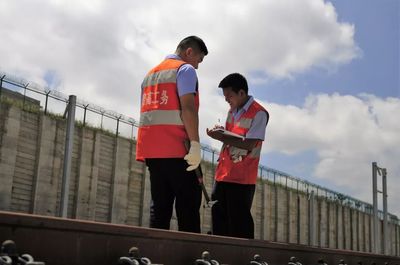 段舉辦第二屆職工職業(yè)技能競(jìng)賽（鐵路線(xiàn)路工）決賽暨技術(shù)交流活動(dòng)